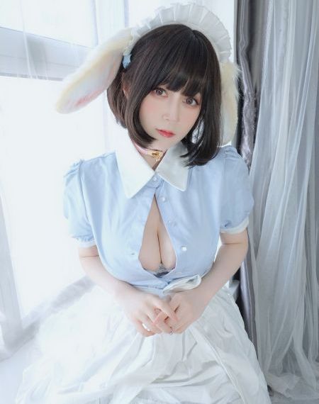 沙滩上的男孩