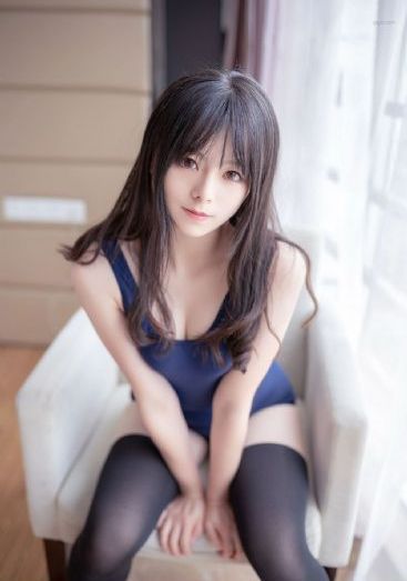 女大学生沙龙室3