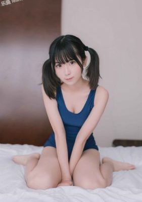 大胸喂奶秘书3p高h