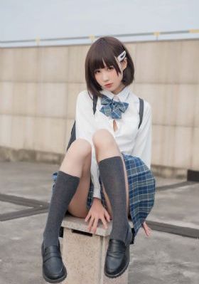 三人弄娇妻高潮3p