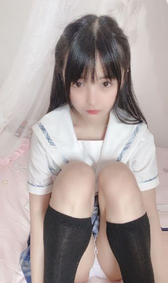 月野百合音