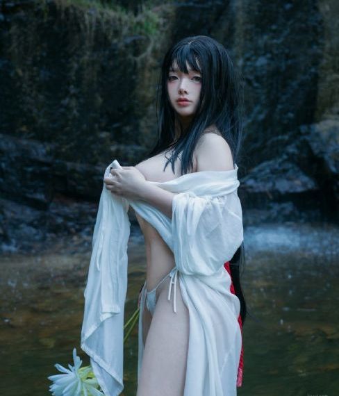 太粗硬小寡妇受不了好爽动图
